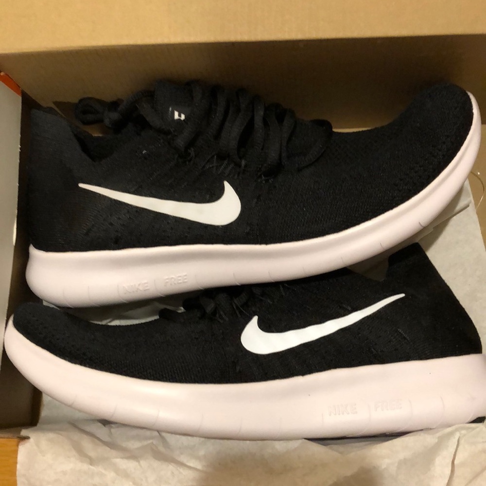 NEW Nike free flyknit